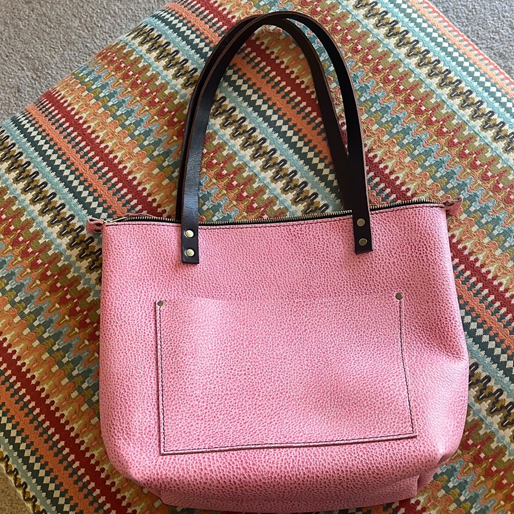 PORTLAND LEATHER Medium Classic Zippered Tote in Bubblegum w Grizzly Handles 💕
